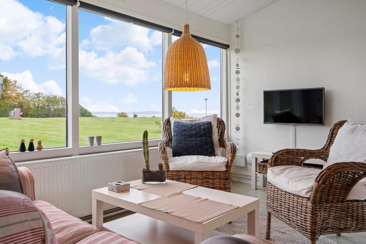 Cozy 2-Bedroom J Seaside Escape At Summerhouse Brenderup エクステリア 写真